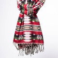 szal himalajski z Nepalu z wzorami etno czerwony