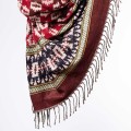 szal himalajski z Nepalu w graficzne wzory etno w orientalnym stylu boho czekoladowo - wiśniowy