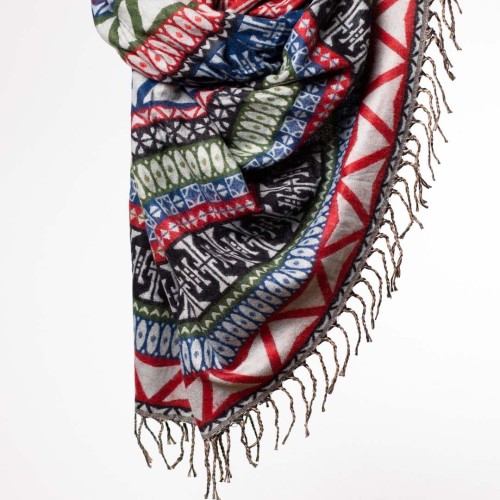 szal himalajski z Nepalu z wzorami etno w stylu boho zielono - czerwony