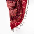 szal z wzorami etno boho czerwony