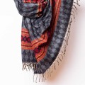 szal koc himalajski z wzorami czarny