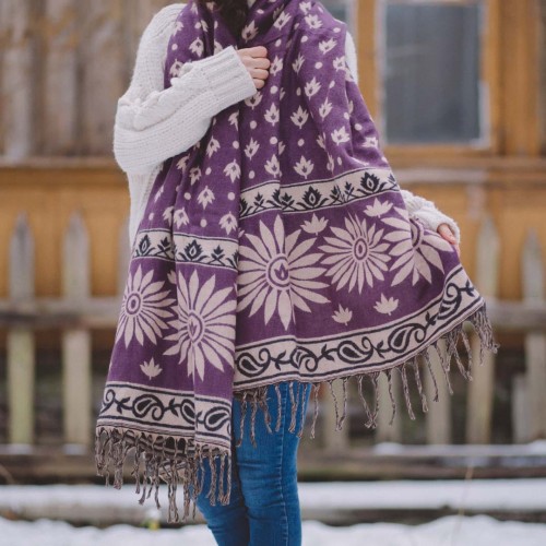 szal koc z wzorami etno boho w kwiaty sliwkowy fioletowy