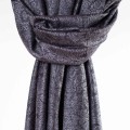 elegancki satynowy szal damski antracytowy srebrny grafitowy