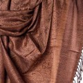 elegancki satynowy szal damski brazowy czekoladowy miedziany