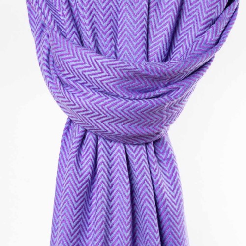 szal koc z kaszmiru welny jodelka lawendowa blekitna