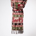 Duży szal himalajski z orientalnym motywem słoni w odcieniach czerwieni i zieleni – etniczna chusta z frędzlami