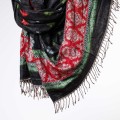 dlugi jesienny czarny szal szalik damski we wzory w kwiaty na jesien na zime