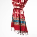damski szal kocyk w kolorowe wzory etno boho z fredzlami czerwony