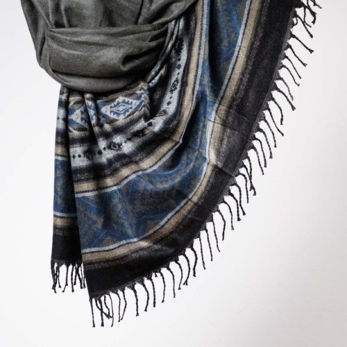 damski szal kocyk w kolorowe wzory etno boho ciemny grafit