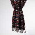 dlugi duzy damski szal szalik czarny we wzory boho na jesien na zime
