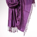 elegancki satynowy szal damski fioletowy jagodowy
