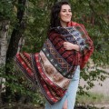 dlugi kolorowy damski  czerwony pomaranczowy szal szalik we wzory na jesien na zime