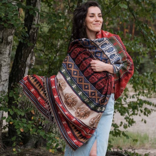 dlugi kolorowy damski  czerwony pomaranczowy szal szalik we wzory na jesien na zime