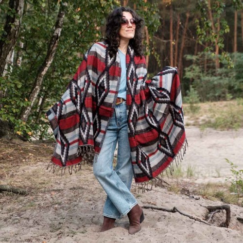 dlugi jesienny czarny czerwony szal szalik damski chusta we wzory na jesien na zime