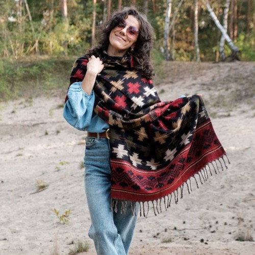 dlugi czarny jesienny zimowy szal szalik damski we wzory etno boho