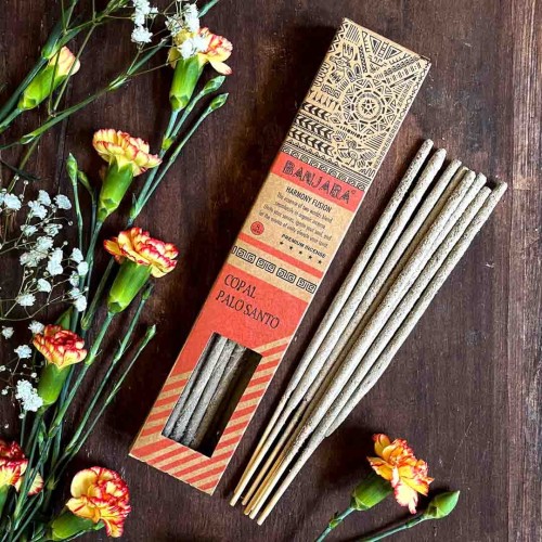 naturalne indyjskie kadzidla kadzidelka botaniczne palo santo copal do jogi medytacji na stres